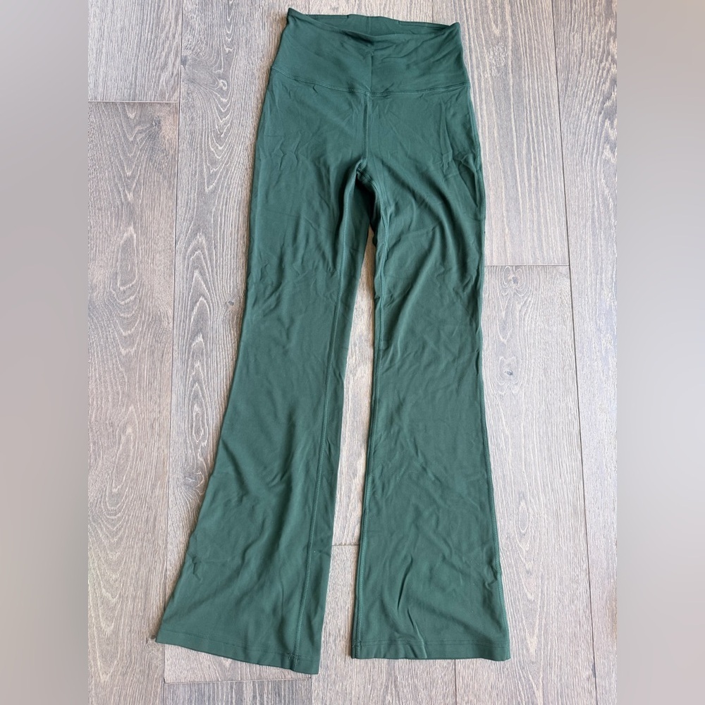 Lululemon Groove Nulu Super-High-Rise Flared Pant *Regular in Legacy Green